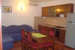 Apartmani Villa Niko Bol Apartman 4: (3+2) – A 3+2 foto 1