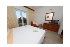 Apartmani Ribičić Brela Soba 5 – Soba 3 foto 4