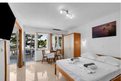 Pine Canopy Studios and Apartmani Apartman 11 – A13 foto 3