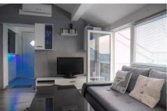 Apartmani Colosseum Apartman 2 – LENI foto 1