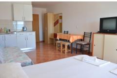Apartmani Mirnna Apartman 4 – II-5B foto 2