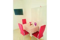 Apartmani Gojak Makarska Apartman 1 – 2+1 rozi foto 1