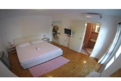 Apartmani Bašković Apartman 3 – A2+1 ROZI foto 1