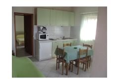 Apartmani Dinko s grijanim bazenom Apartman 2 – A4 foto 1