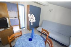 Apartmani Dinko s grijanim bazenom Apartman 3 – A2+2 foto 1