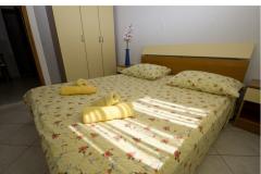 Apartmani Dinko s grijanim bazenom Apartman 4 – A 2+2 foto 3