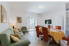 Apartmani Daniela Apartman 1 – MASLINA foto 1