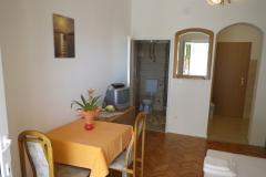 Apartmani Mila Apartman 1 – studio foto 1