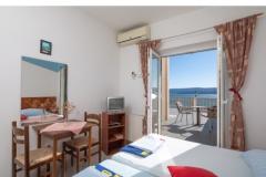Family Sobe &amp; Apartmani Omis Soba 6 – 203/106 foto 2