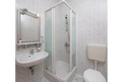 Family Sobe &amp; Apartmani Omis Soba 6 – 203/106 foto 5