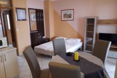 Apartmani VIVIEN (9x) Apartman 1 – A2+3 foto 1