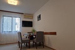 Apartmani Cvekan Apartman 2 – Terasa vrt foto 3