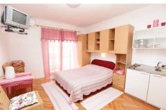 Apartmani Vela Apartman 3 – Pink foto 1