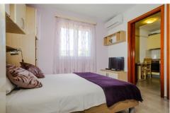 Apartmani Andreja Apartman 3 – The purple foto 4