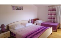 Apartmani TONĆI I IRIS*** Apartman 4 – A2+2 foto 4