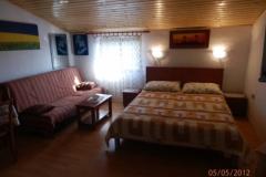 Apartmani Alex Apartman 1 – ATELIE 2+2 foto 1