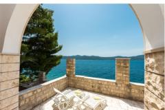 Villa Ratac Beach Apartmani Soba 5 – Palms foto 1
