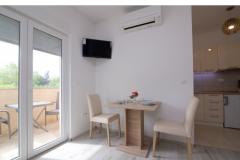 Apartmani Becky Apartman 5 – studio 2+2 foto 4