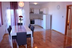 Apartman Anadina KOMFOR KRAJ PLAŽE Apartman 1: (4+2) foto 1