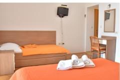 Apartmani Stone  Tučepi  Apartman 3 – A3+1 -102 foto 3
