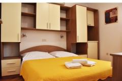 Apartmani Stone  Tučepi  Apartman 4 – A2+3 -103 foto 1