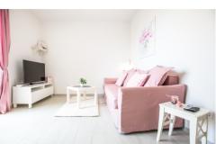 Apartmani Ksenija Apartman 2 – A4 rozi foto 4