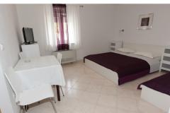 Apartmani DIANA Apartman 2 – 2 A2+1 foto 2