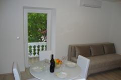 Apartmani Longin Apartman 2 – LEONA foto 3