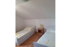 Apartmani Cestar Apartman 1 – Potkrovlje foto 4