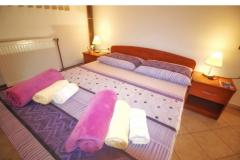 Apartmani Banović Vodice  Apartman 1 – 1Ap. 2+3 foto 1