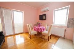 Apartmani Iris Apartman 2 – rozi foto 2