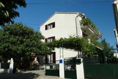 Apartmani Milka-Jure Srima-Vodice Apartman 2 – Apartman 2 foto 1