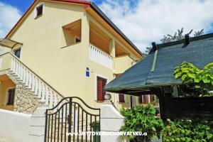 Apartmány Rena – Ugljan