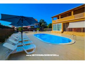 Lucija Retreat - Apartmani 