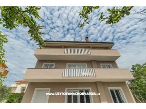 Apartmani Kampanel