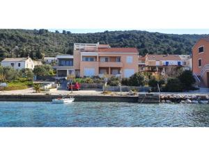 Apartmani Carić