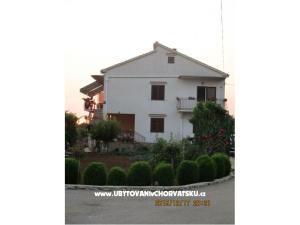 Colić Apartmani 