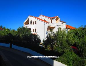 Apartmani FJAKA