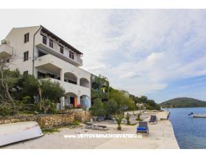Adria Maja Apartmani Peljesac