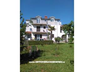 Apartmani Zova