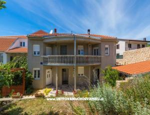 Apartmani Lucia
