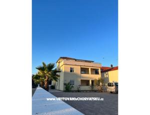 Apartmani Vujasin