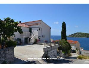 Holiday Apartmani Lucic
