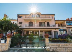 Apartmani Kamelia