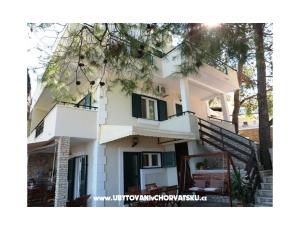 Apartmani-cupic-trogir.com