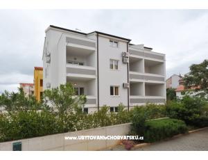 Apartmani Plima***Srima