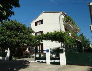 Apartmani Milka-Jure Srima-Vodice