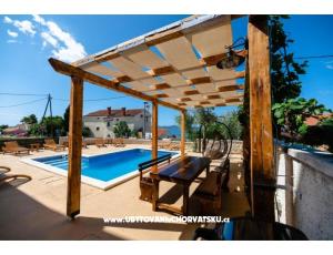 Apartmani M