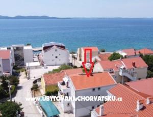 Apartmani Zara by the sea