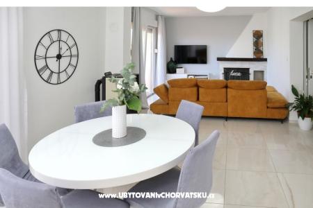Bella's Home – Bibinje Hrvatska